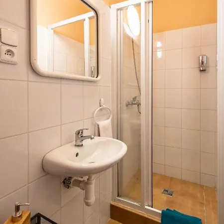 Sweet By Ruterra Apartman *
